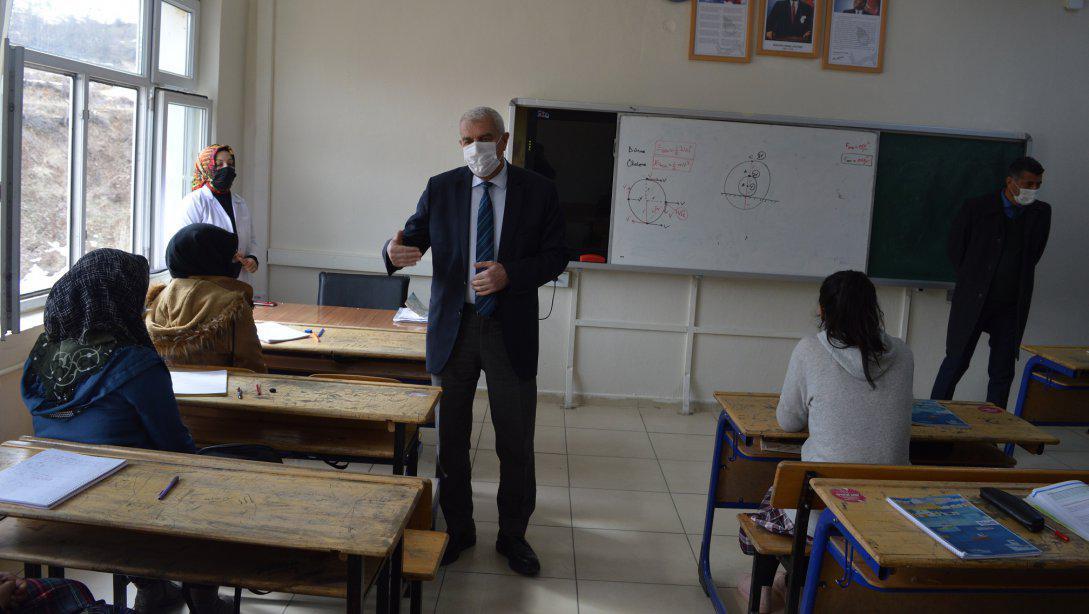 İlçe Milli Eğitim Müdürü Resul ACAR Yüzyüze Eğitim Yapan Okullarımızı Ziyaret Etti