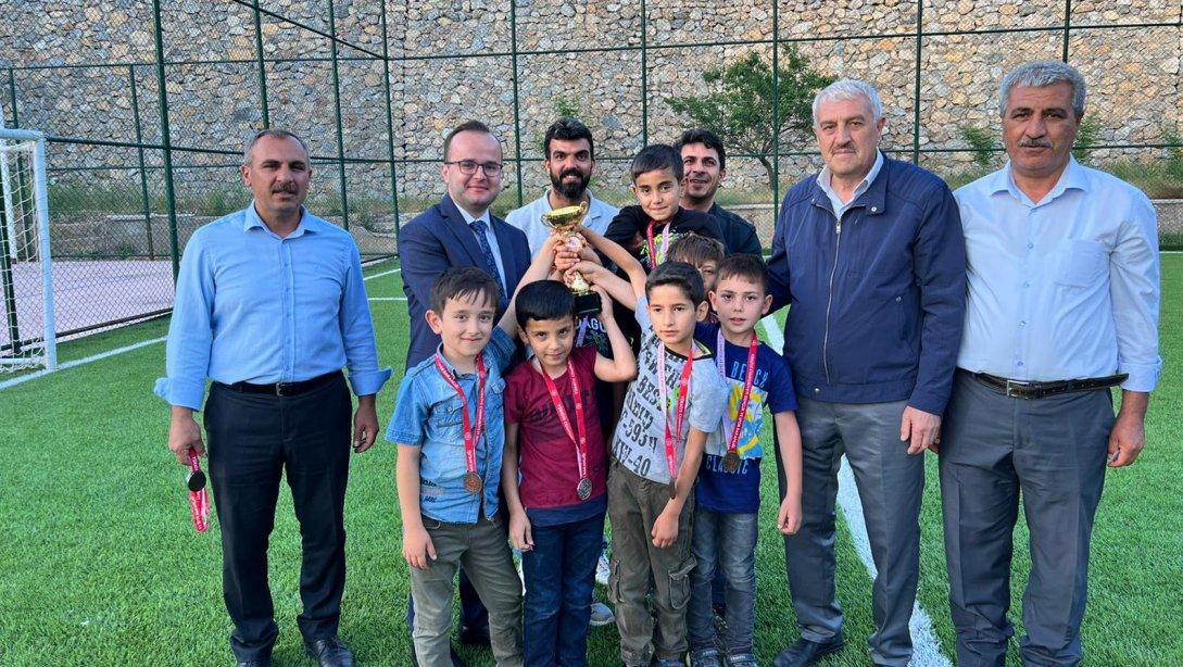 İlkokul Sınıflar Arası Futbol Turnuvası Final Maçları Yapıldı