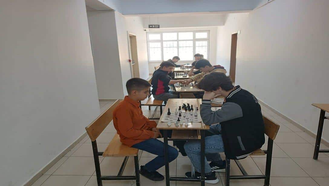 İlçemizde Liseler Arası Satranç Turnuvası Düzenlendi