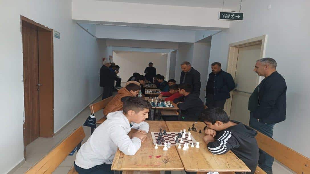 İlçemizde Ortaokullar Arası Satranç Turnuvası Düzenlendi